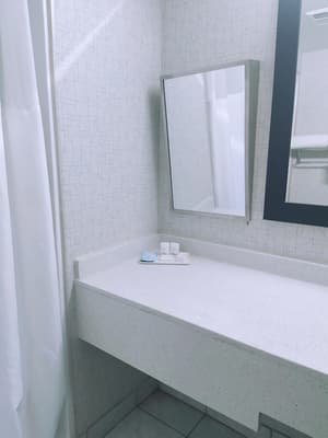 thumbnail: Room amenity