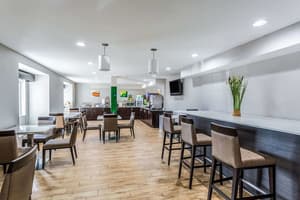thumbnail: Breakfast area