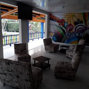 thumbnail: Bar (on property)