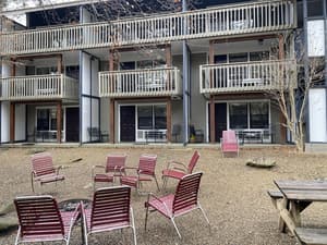 thumbnail: Exterior