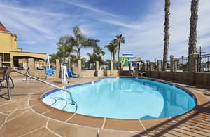 thumbnail: Pool