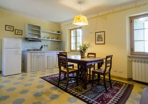 thumbnail: In-room dining