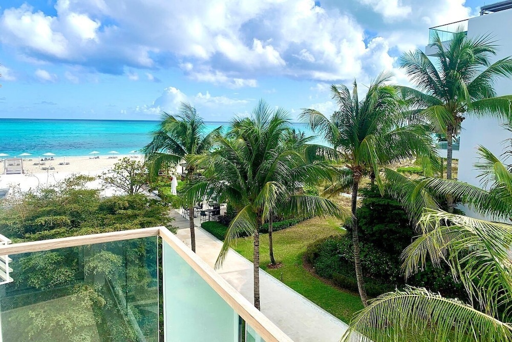 Beach/ocean view