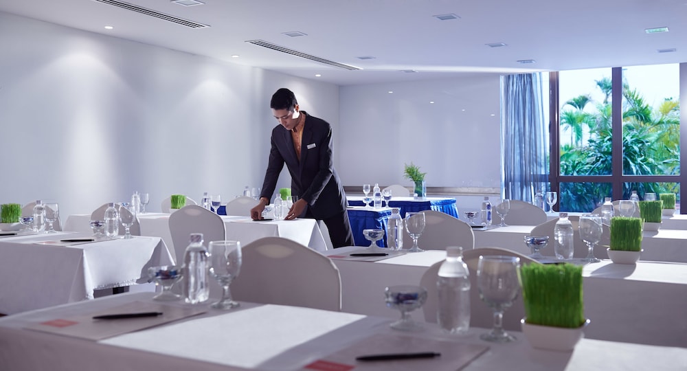 Meeting facility