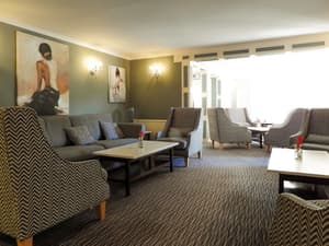 thumbnail: Reception