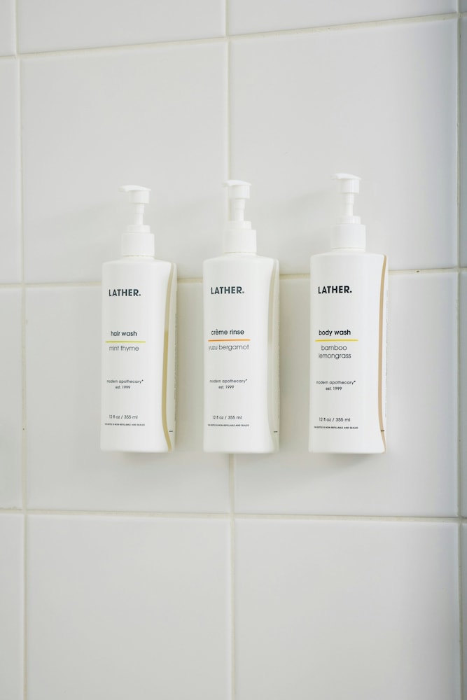 Bathroom amenities