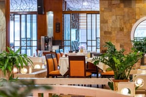 thumbnail: Restaurant