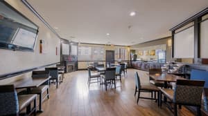 thumbnail: Breakfast area