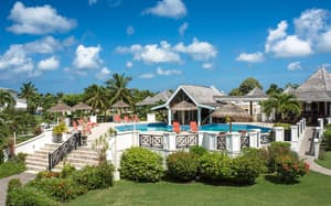thumbnail: Outdoor pool