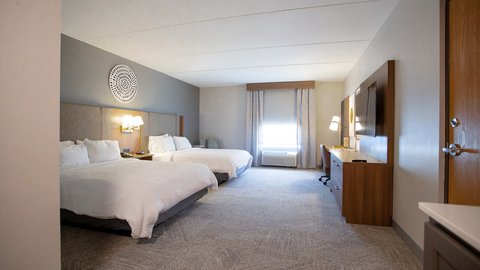 Queen Bed Guest Room