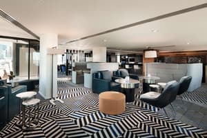 thumbnail: Bar (on property)