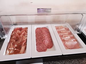 thumbnail: Restaurant