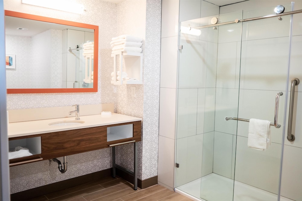 Bathroom shower