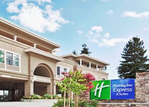 Holiday Inn Express Hotel & Suites Santa Cruz by IHG