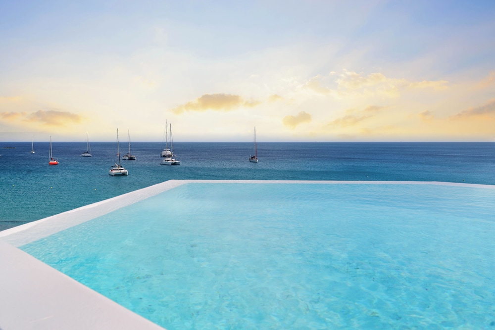 Private pool