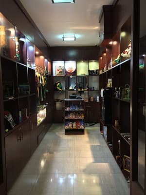 thumbnail: Gift shop