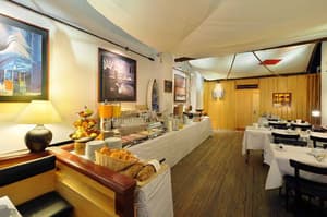 thumbnail: Restaurant