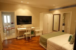 thumbnail: Room