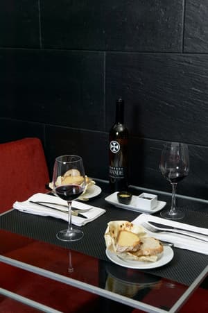 thumbnail: Restaurant