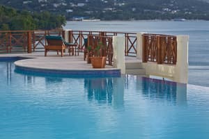 thumbnail: Infinity pool