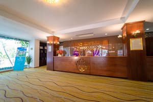 thumbnail: Reception hall