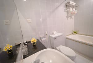 thumbnail: Bathroom