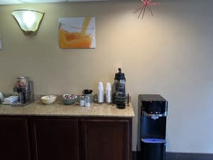 thumbnail: Breakfast area