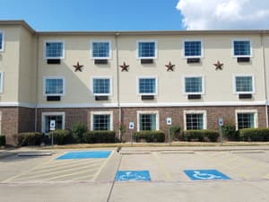 thumbnail: Exterior