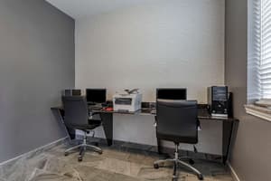 thumbnail: Business center