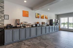 thumbnail: Breakfast area