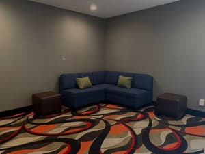 thumbnail: Lobby sitting area