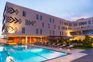 thumbnail: Outdoor pool