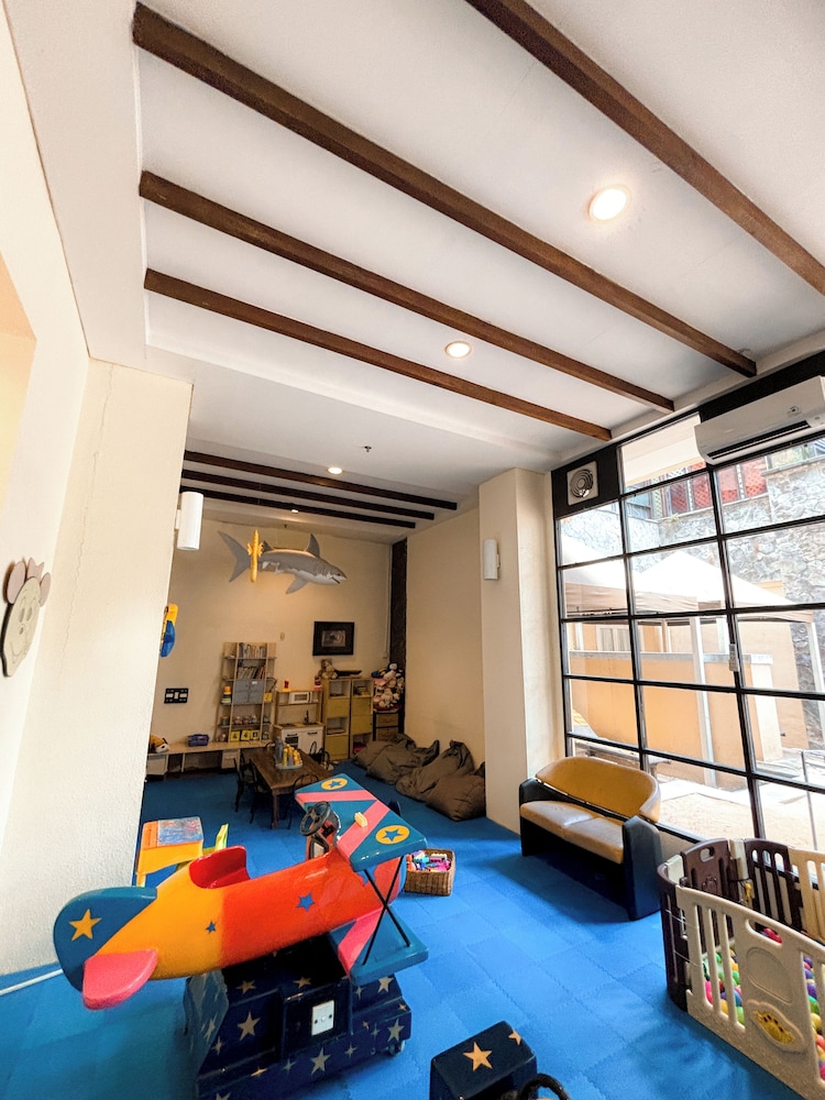 Children's play area - indoor