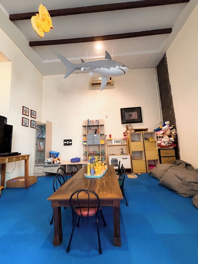 Children's play area - indoor