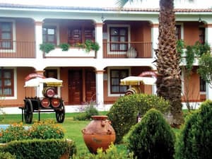 thumbnail: Exterior