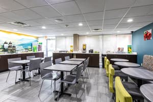 thumbnail: Breakfast area