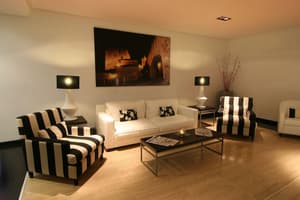 thumbnail: Interior detail