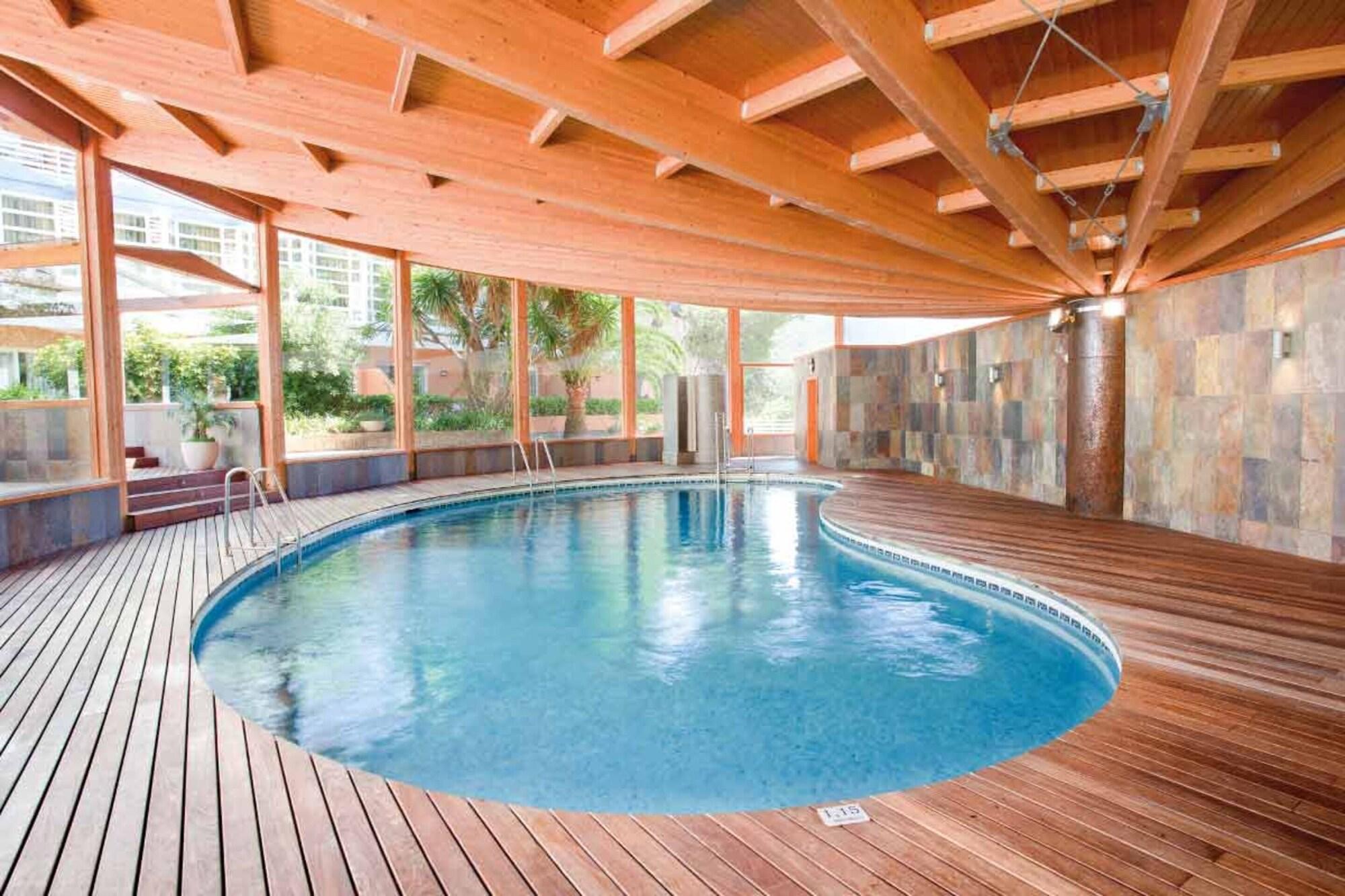 Swimming pool-spa