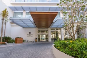 thumbnail: Exterior