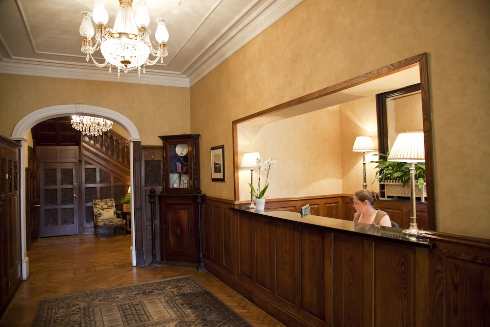 Reception hall
