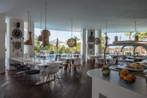 thumbnail: Restaurant