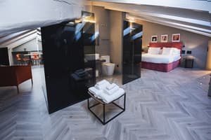 thumbnail: Hallway