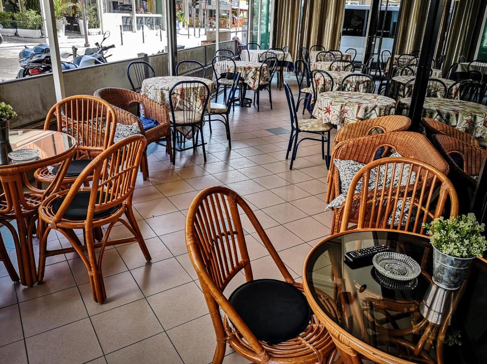 Restaurant-cafeteria