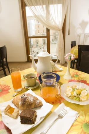 thumbnail: Breakfast area