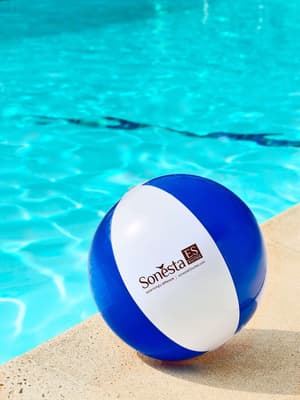 thumbnail: Outdoor pool