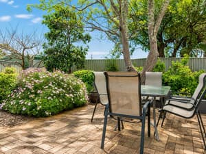 thumbnail: Front of property