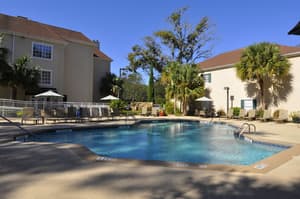 thumbnail: Outdoor pool
