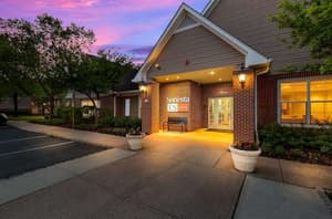 thumbnail: Exterior