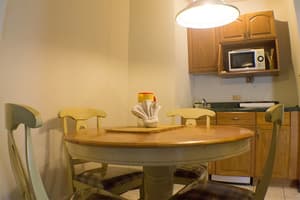 thumbnail: In-room dining