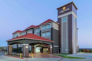 La Quinta Inn & Suites By Wyndham Fort Worth/Lake Worth